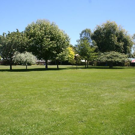 Levin Top 10 Holiday Park Exterior photo