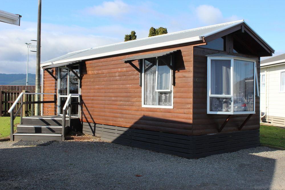 Levin Top 10 Holiday Park Exterior photo