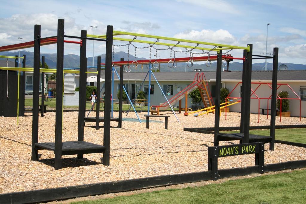 Levin Top 10 Holiday Park Exterior photo